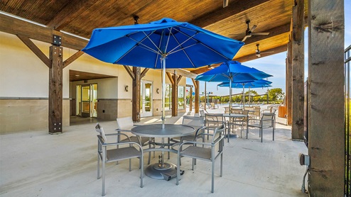 DR Horton Converse Avenida gazebo and seating area