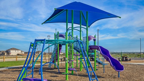 DR Horton Converse Avenida children's play area with shading