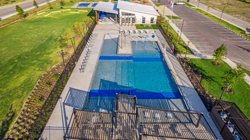 DR Horton Converse Avenida pool and amenity center