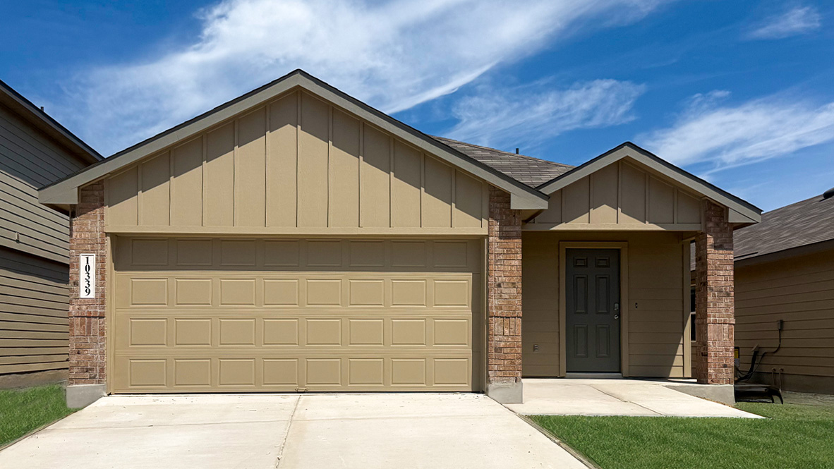 10335 Lassen Park, Converse, TX Sereno Springs By D.R. Horton one-story, two-car garage, 3-bedroom, 3-Bath, grass
