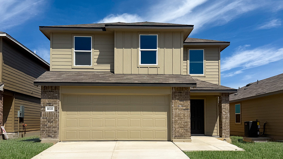 10335 Lassen Park, Converse, TX Sereno Springs By D.R. Horton two-story, two-car garage, 3-bedroom, 3-Bath, grass