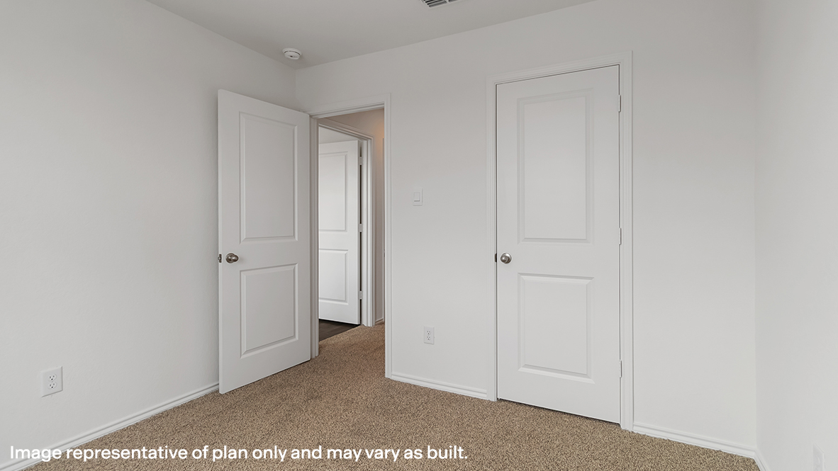 secondary bedroom with closet