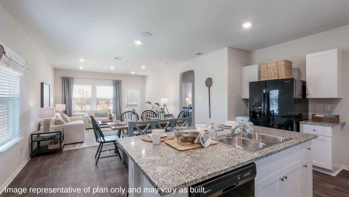 DR Horton Lytle Saddle Ridge Estates the florence 1858 sq ft 3 beds 2.5 baths 2 car 2 story