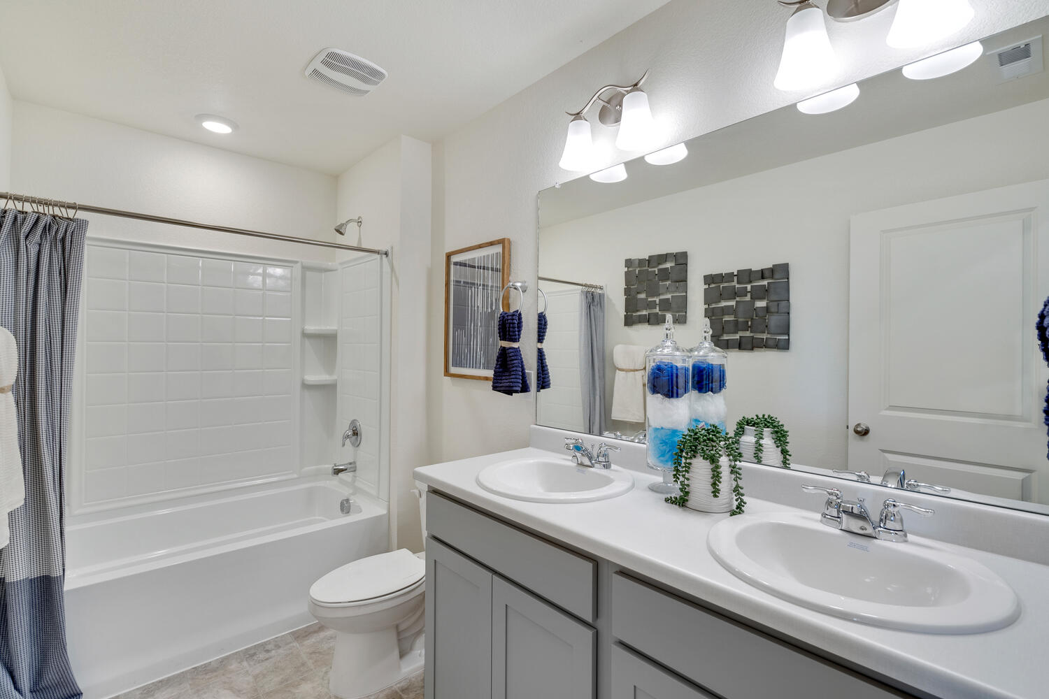 New Homes in Silver Peaks Lochbuie, CO D.R. Horton