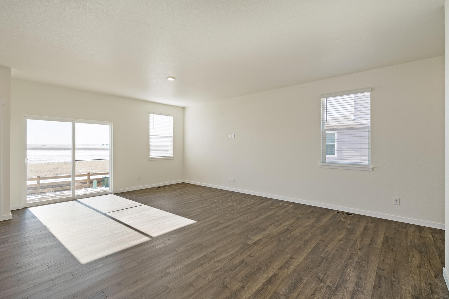 New Homes in Lochbuie, Colorado at the Silver Peaks community by D.R. Horton