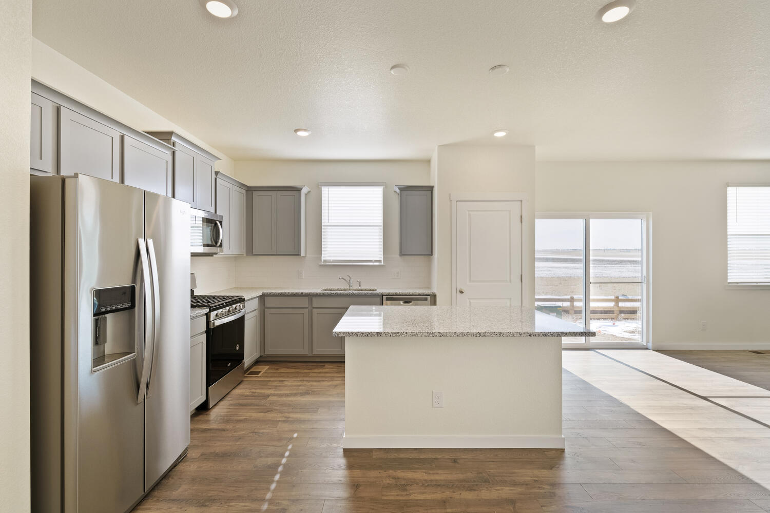 New Homes in Lochbuie, Colorado at the Silver Peaks community by D.R. Horton