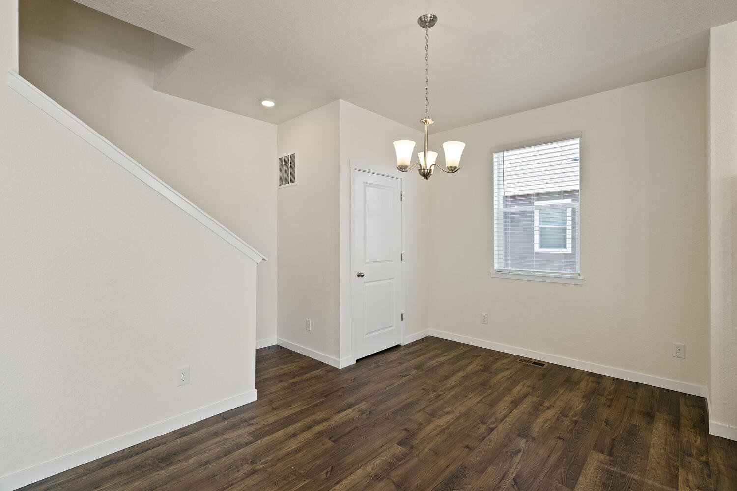 New Homes in Lochbuie, Colorado at the Silver Peaks community by D.R. Horton