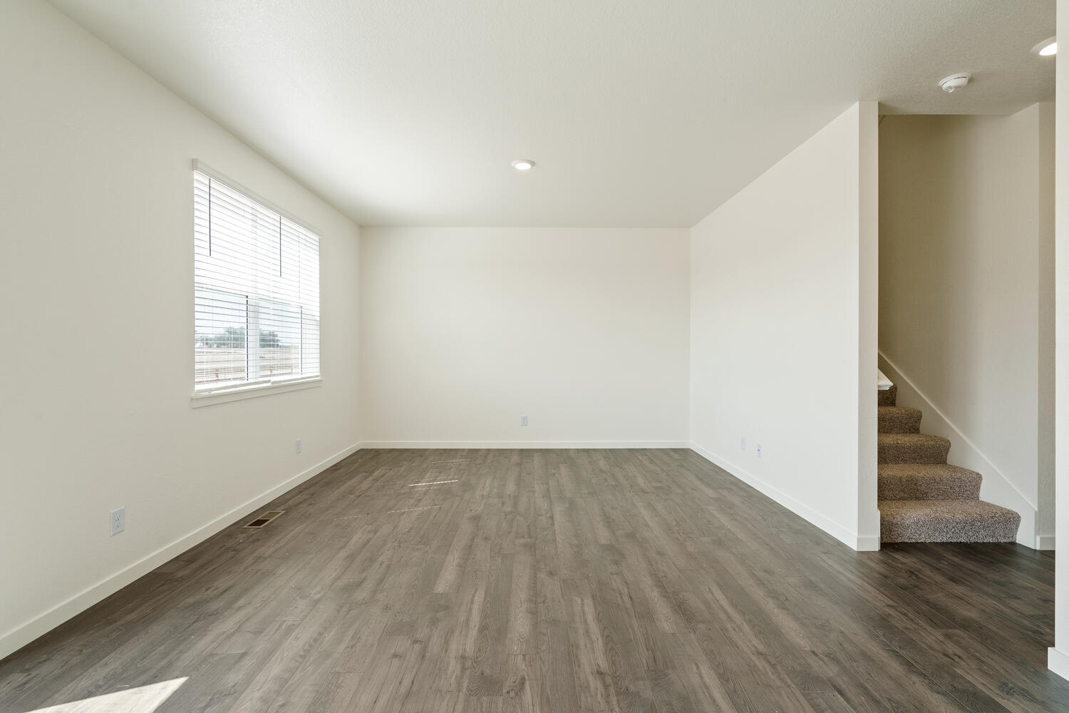 New Homes in Lochbuie, Colorado at the Silver Peaks community by D.R. Horton