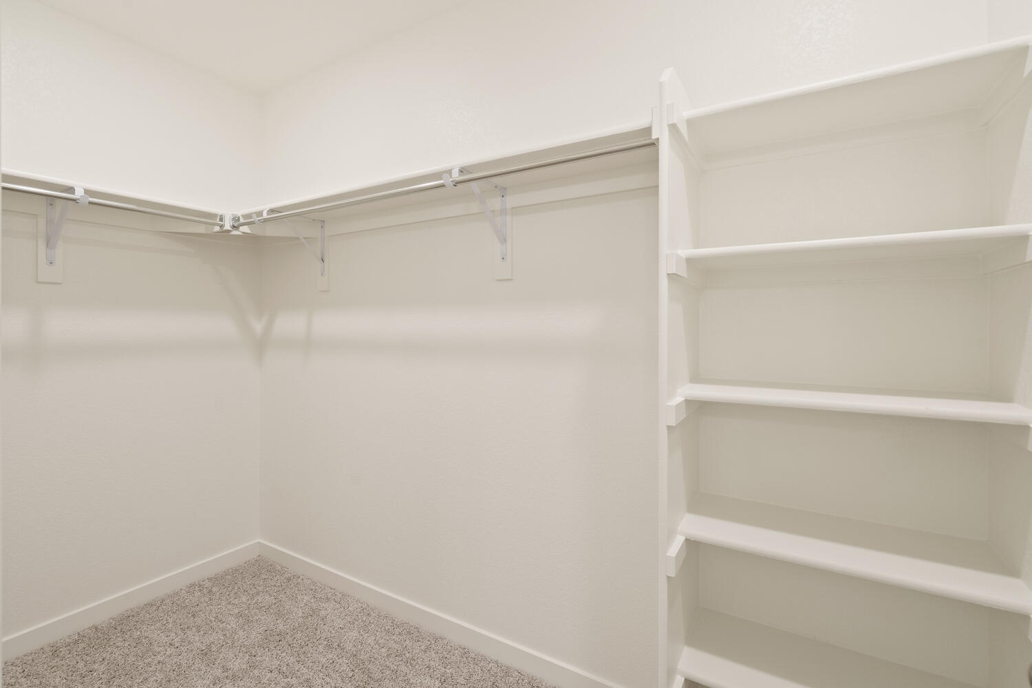 New Homes in Lochbuie, Colorado at the Silver Peaks community by D.R. Horton