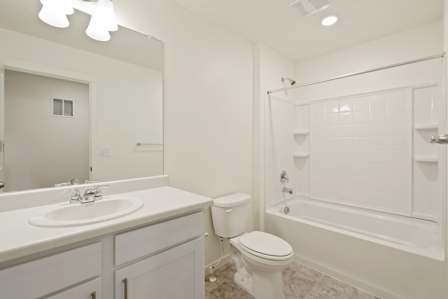 New Homes in Lochbuie, Colorado at the Silver Peaks community by D.R. Horton