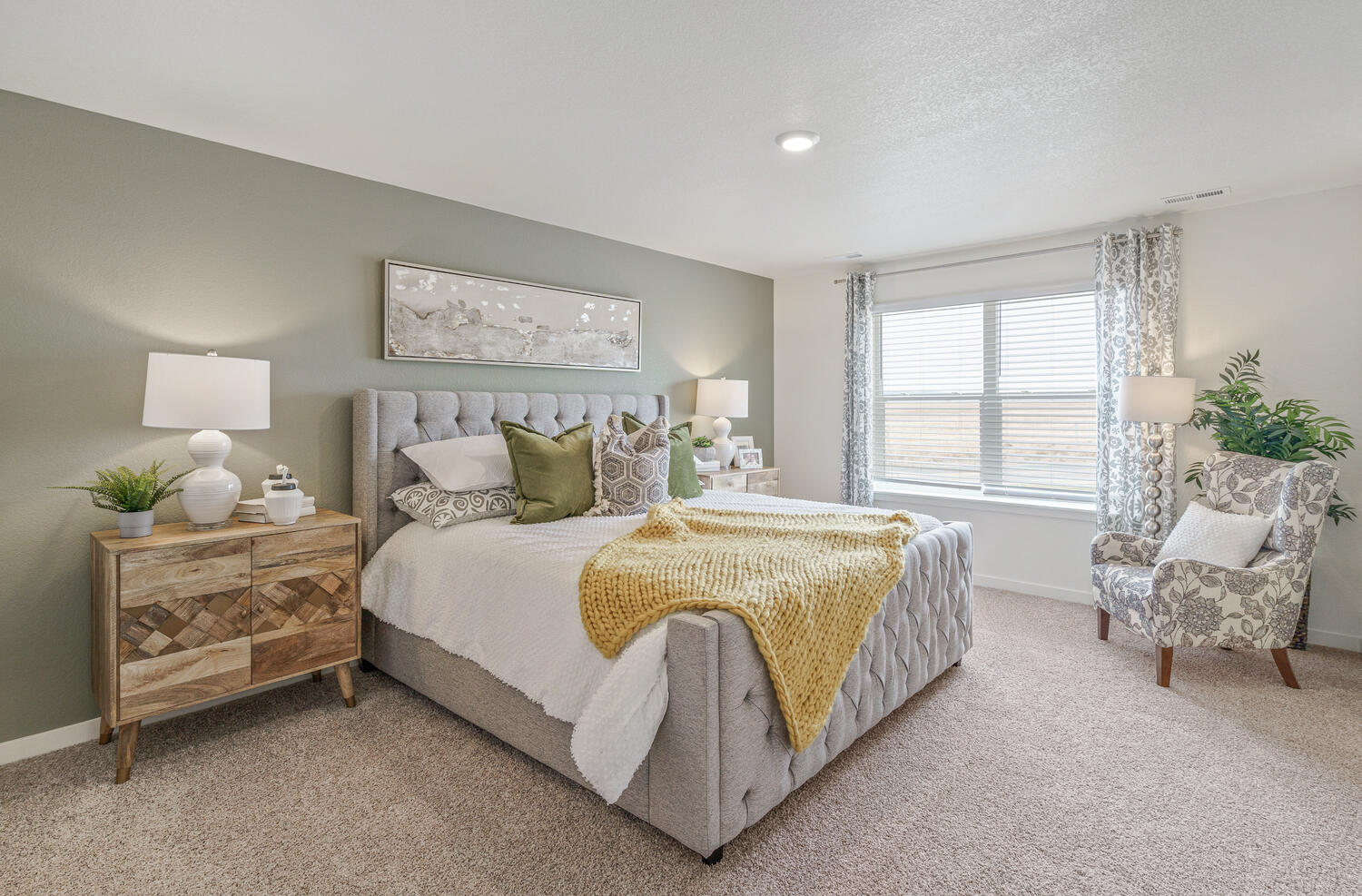 New Homes in Lochbuie, Colorado at the Silver Peaks community by D.R. Horton