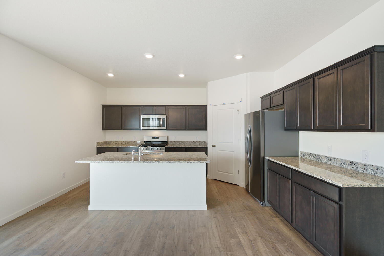 New Homes in Lochbuie, Colorado at the Silver Peaks community by D.R. Horton