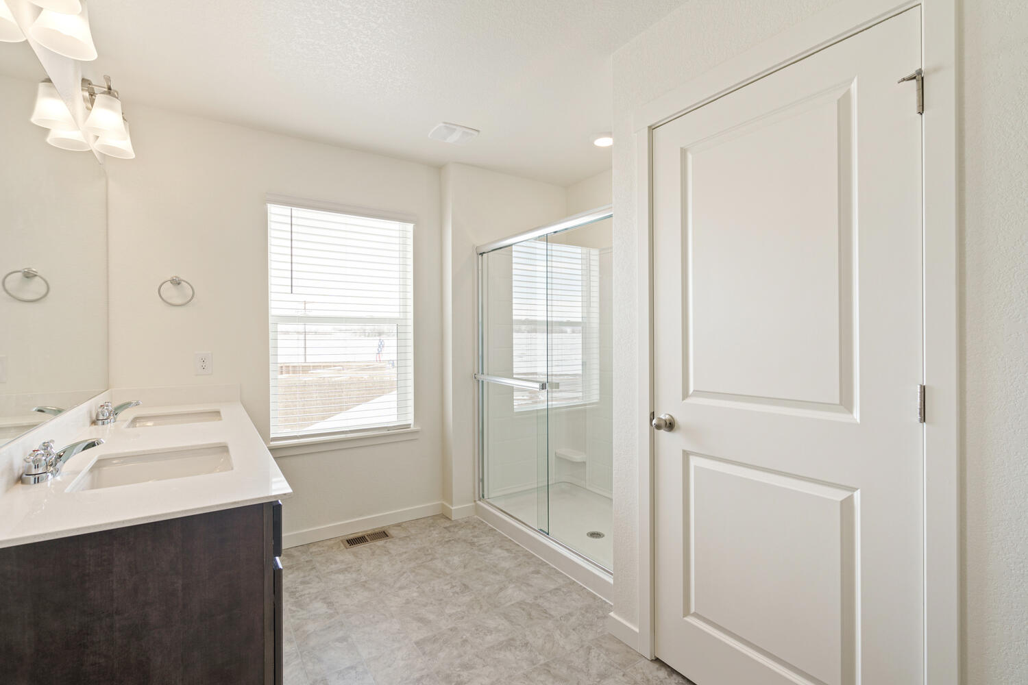 New Homes in Lochbuie, Colorado at the Silver Peaks community by D.R. Horton