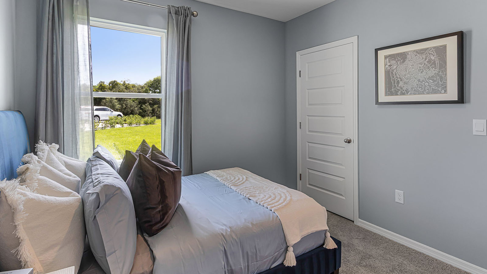Guest bedroom showing closet door