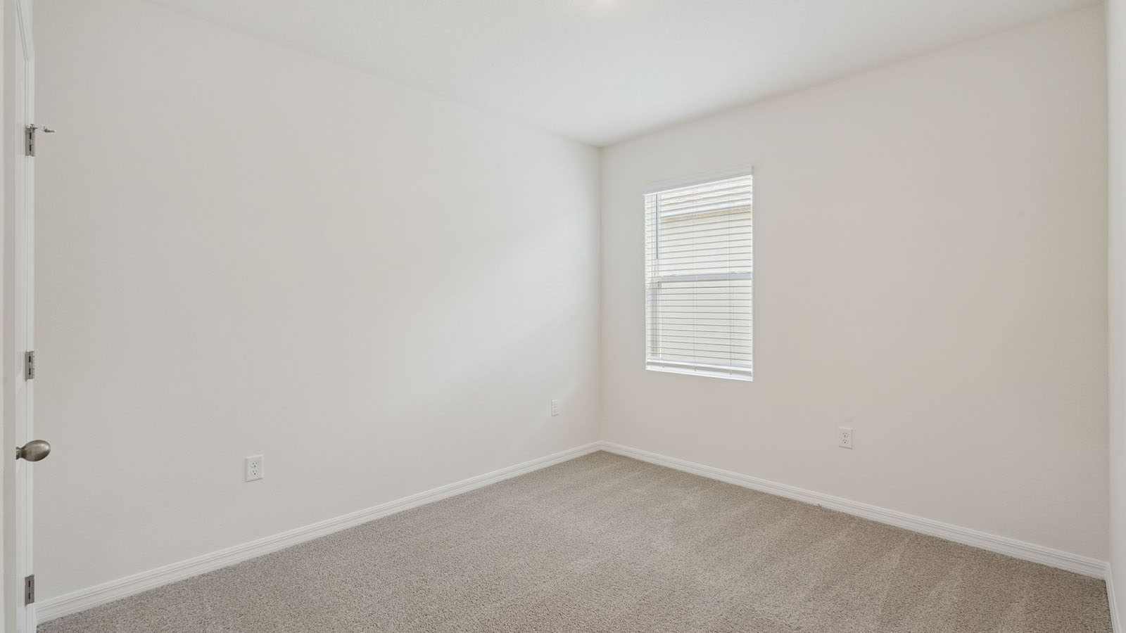 guest bedroom unfurnished