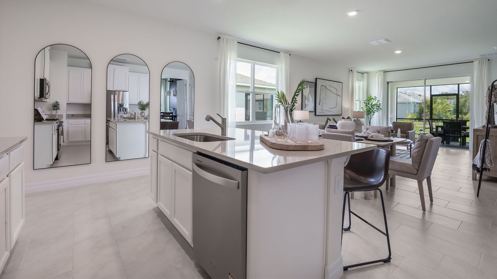 Kitchen island with sink and dishwasher