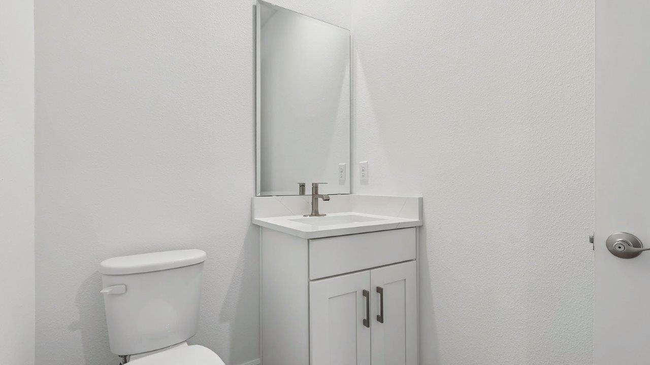 powder room with sink