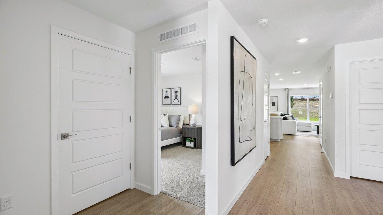 Entrance hallway to the living spaces