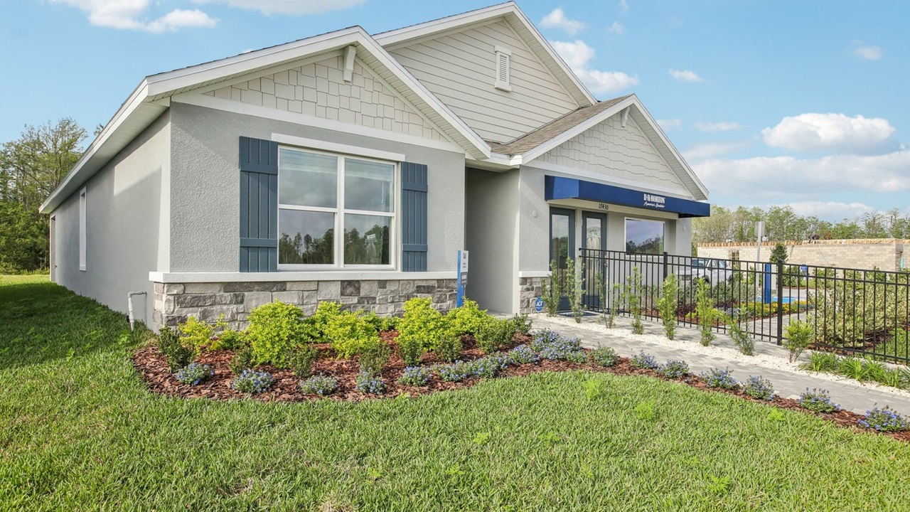 2 custom pleasantview blvd 04042025 1 002