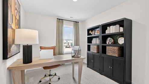 additional bedroom with window, carpeting, closet