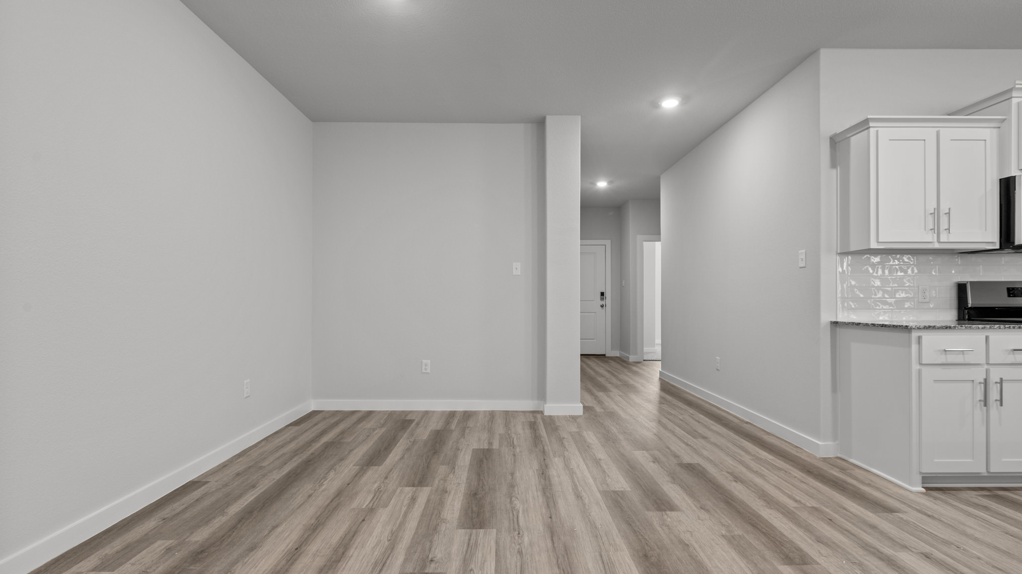 Open dining room space adjacent to kitchen