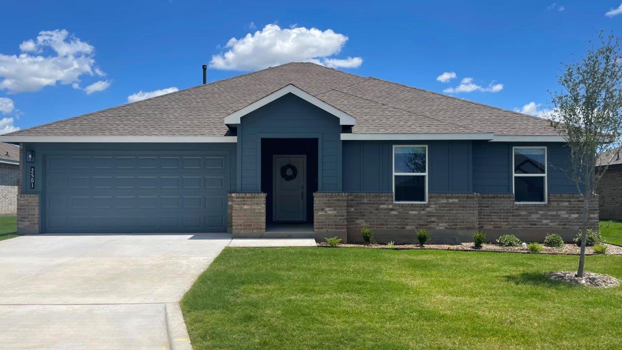 Exterior of single story modern farmhouse style home