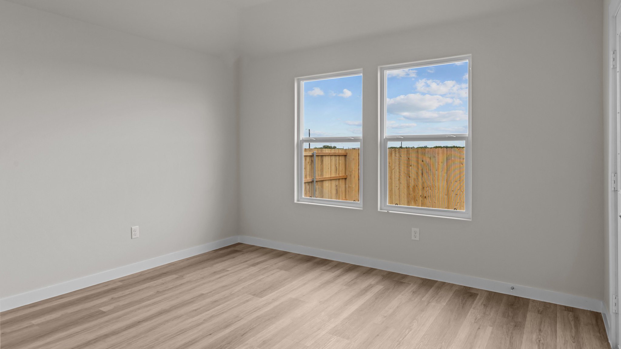 Open dining room space adjacent to kitchen
