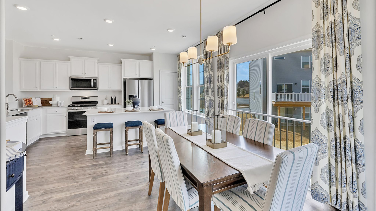 Spacious dining area flows into the kitchen area.