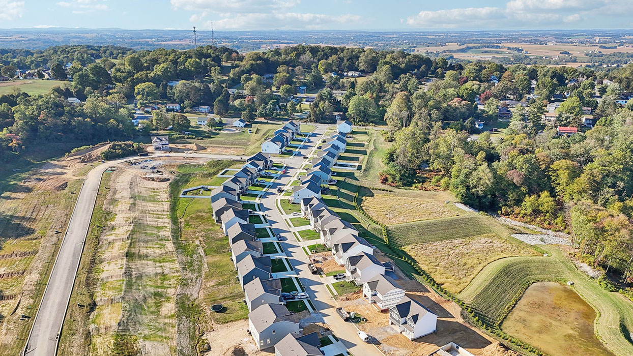 An aerial view of the Reserve at Lakeside community.