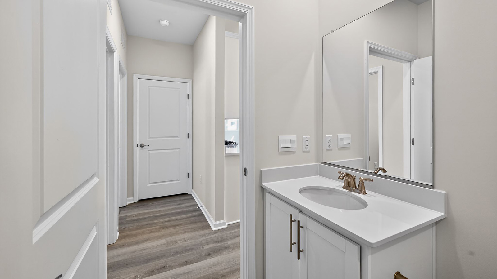 secondary bath