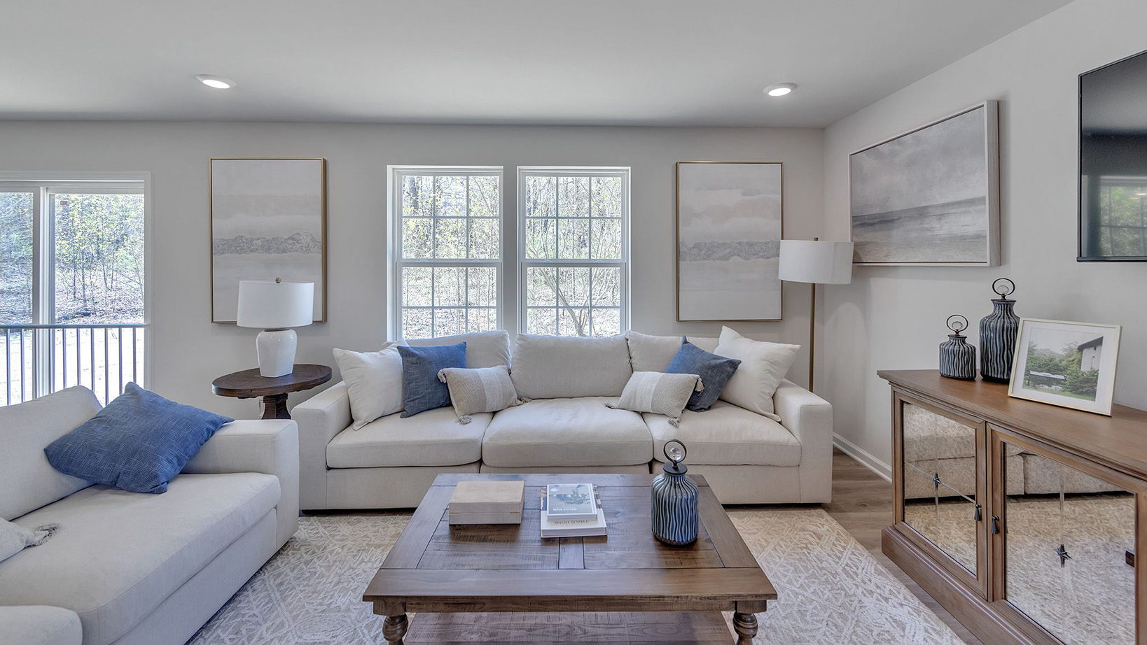 The open floorplan allows you and your loved ones to spend quality time together.