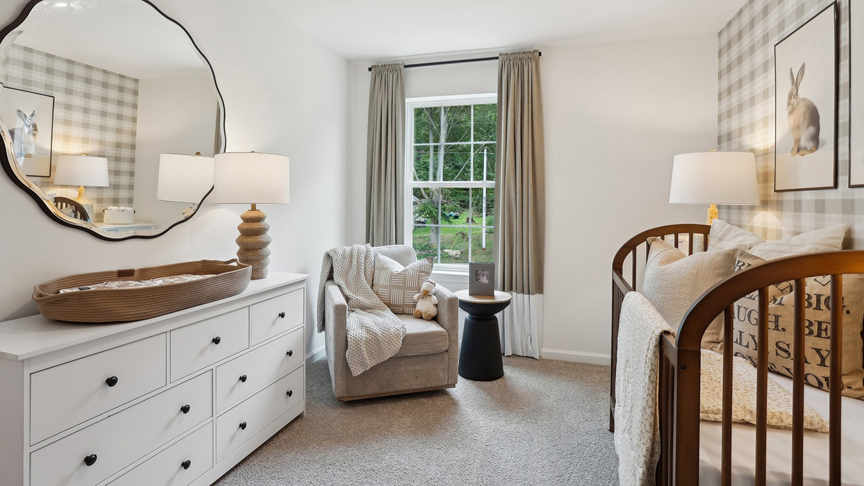 Second bedroom with a single window.