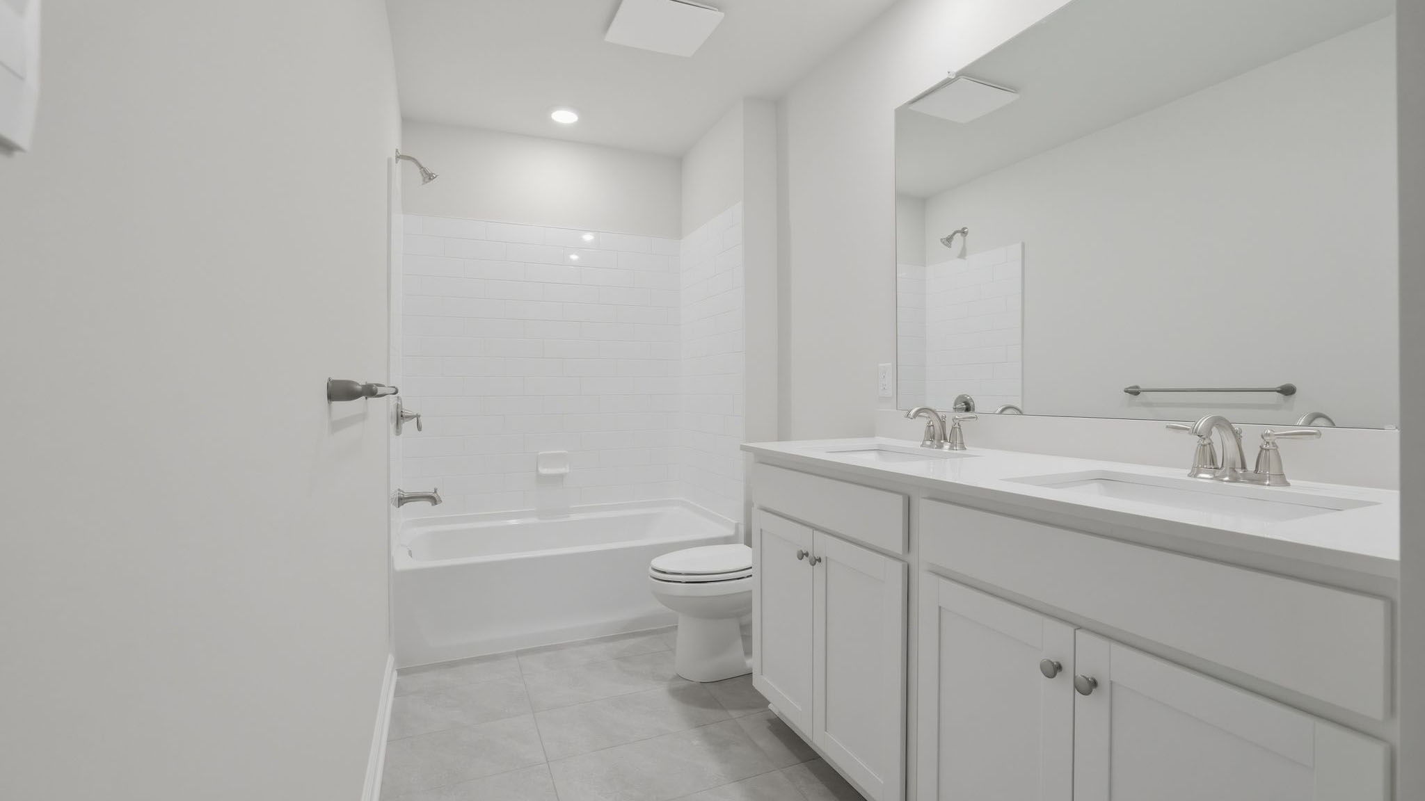 seconary bathroom