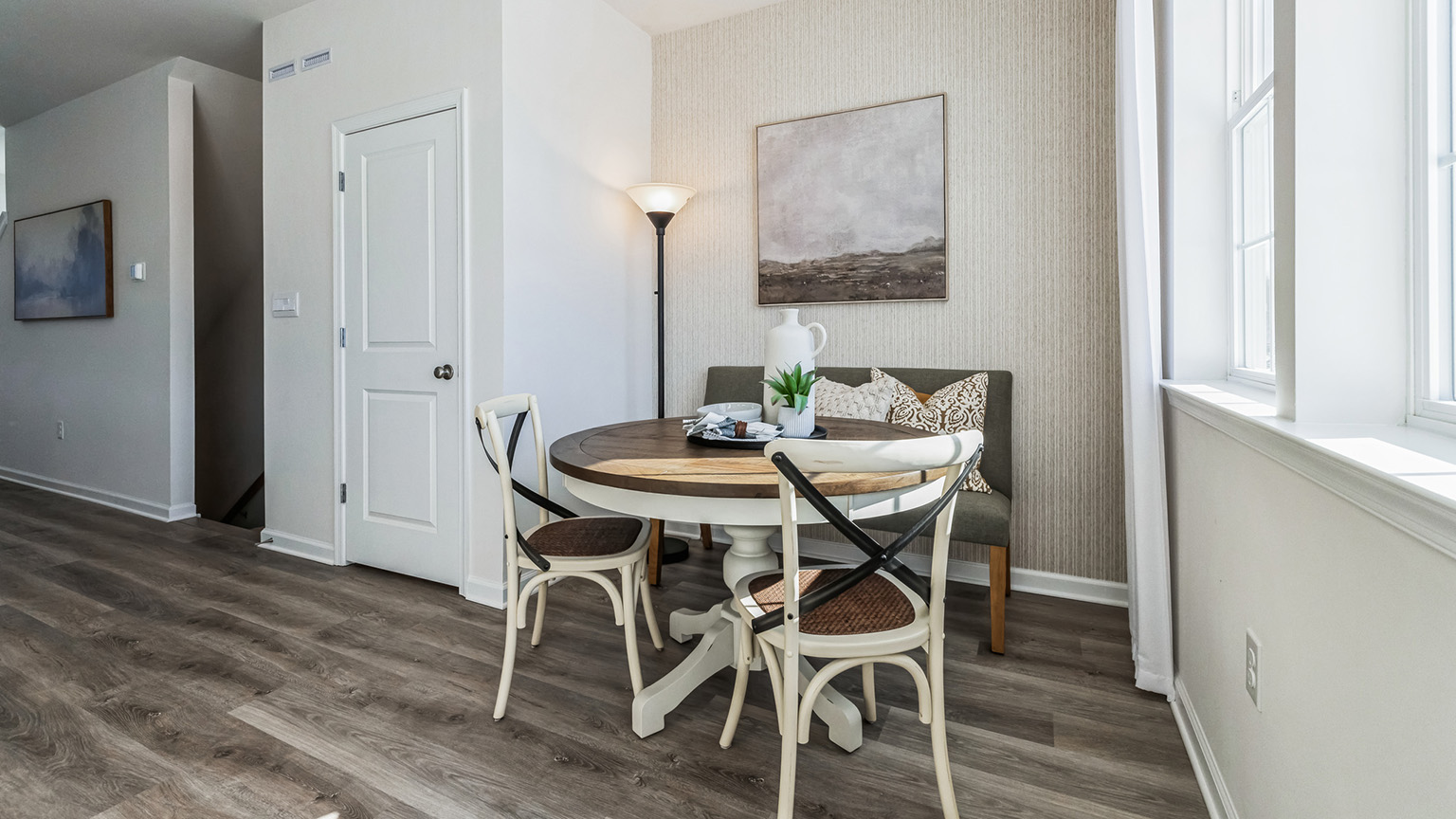An eat-in breakfast area with lots of natural light.