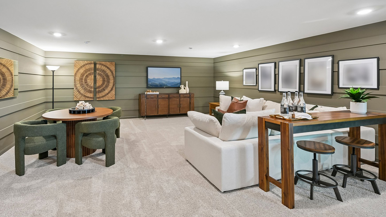 Finished basement that can be a rec room.