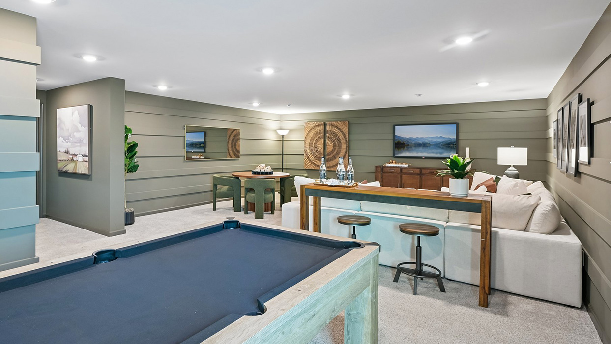Finished basement that can be a rec room.