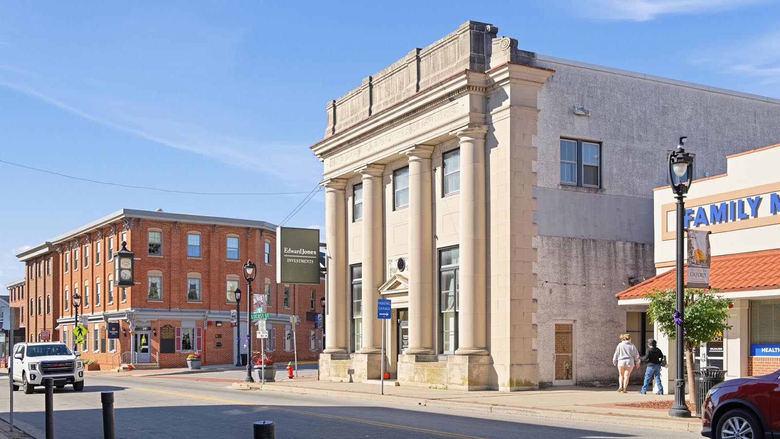 a street scene in downtown Oxford PA