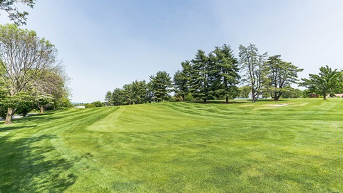 Country club nearby.