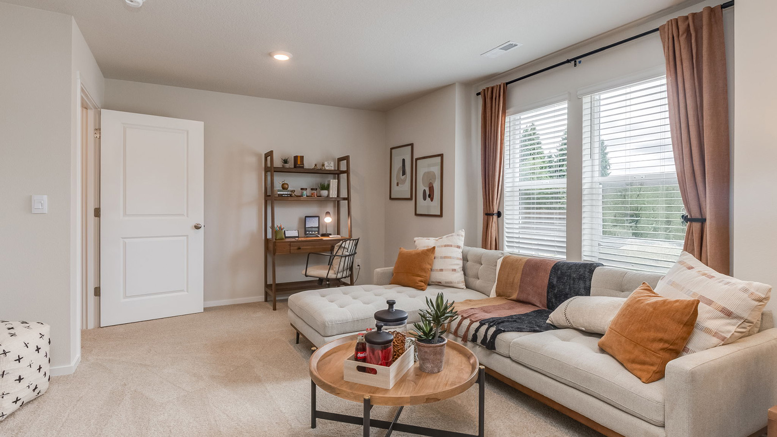 Bonus room with wall-to-wall carpet
