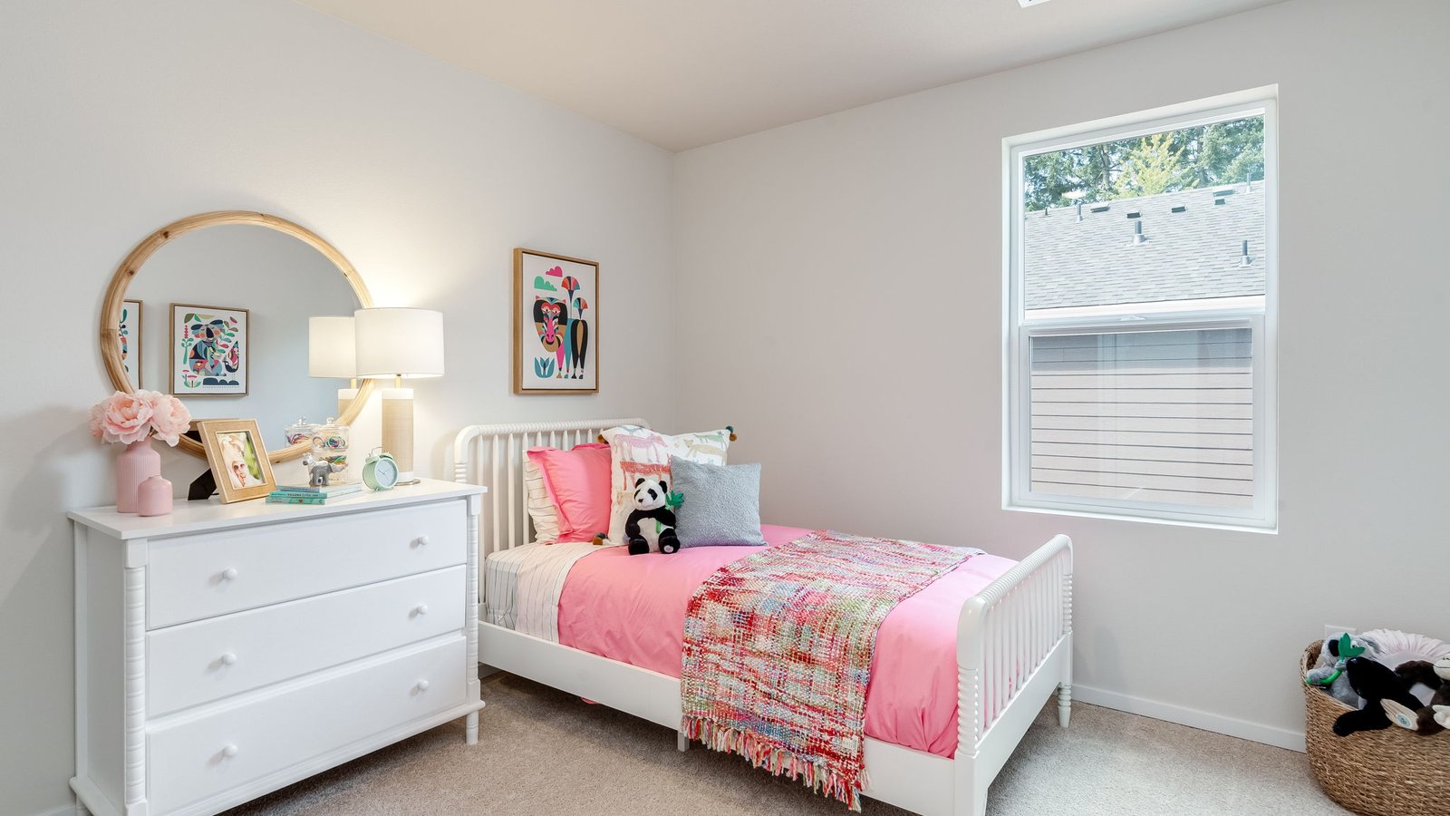 Bedroom with wall-to-wall carpet and a closet