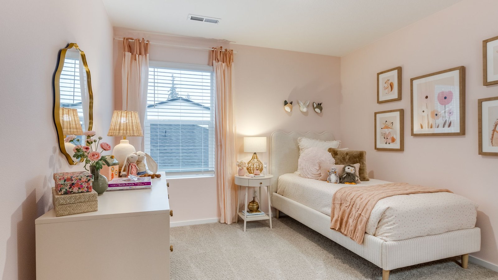 Bedroom with wall-to-wall carpet and a closet
