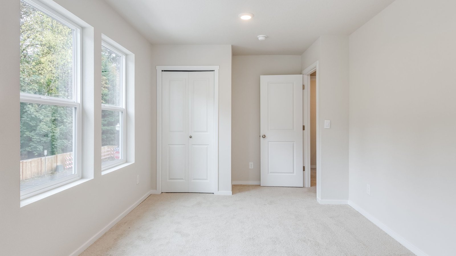 Bonus room with wall-to-wall carpet