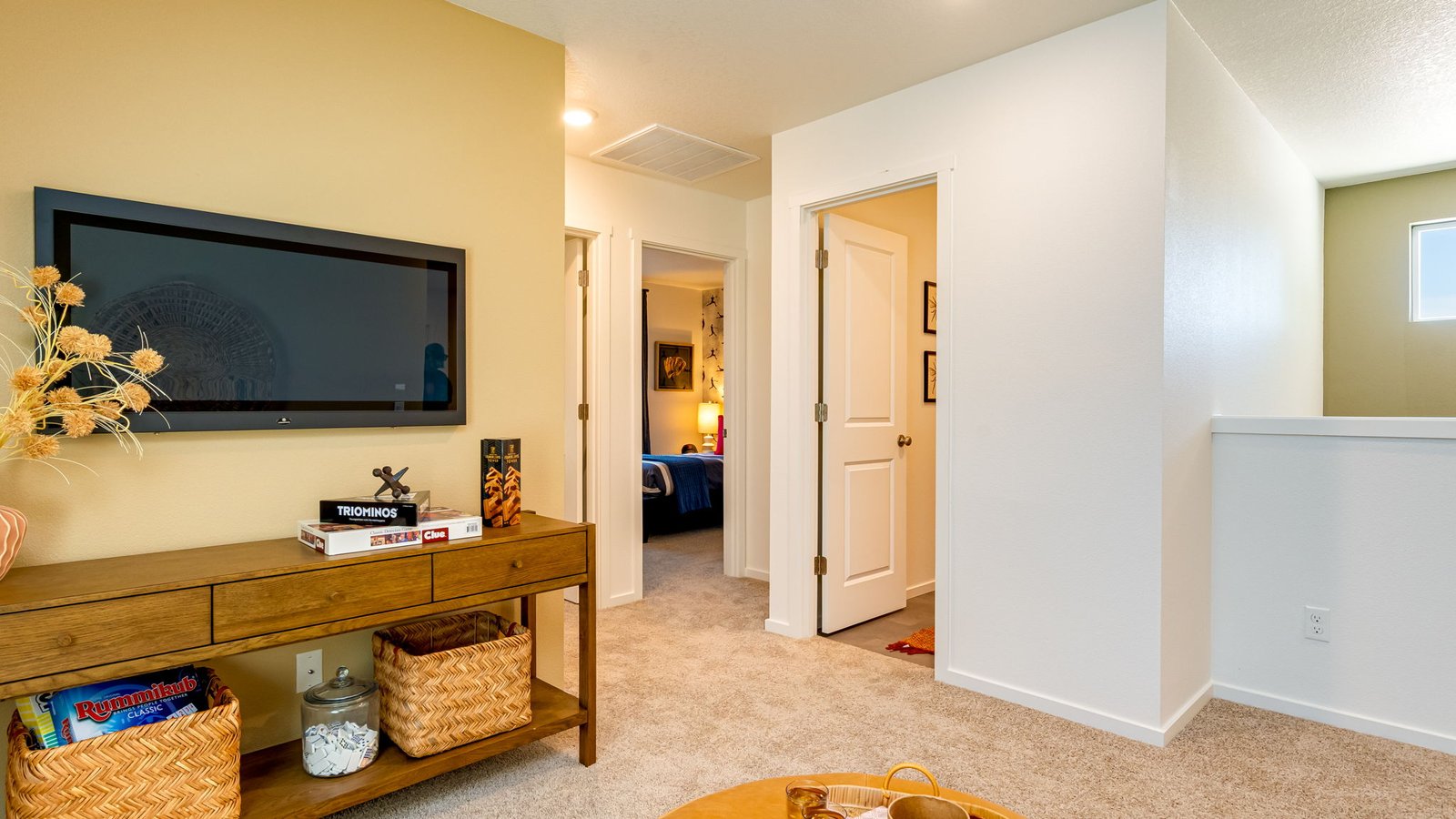 Loft area wall-to-wall carpet