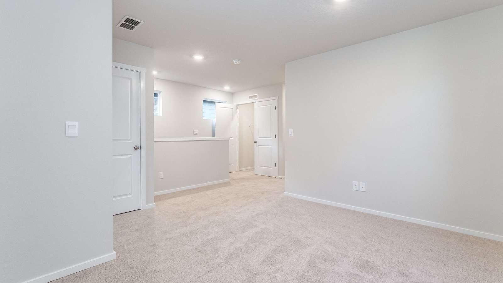 Loft area wall-to-wall carpet