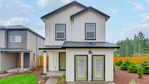 exterior front 2-story with attached garage new build home in Vancouver, Washington