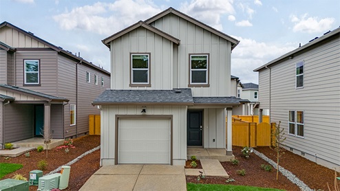 exterior front 2-story with attached garage new build home in Vancouver, Washington