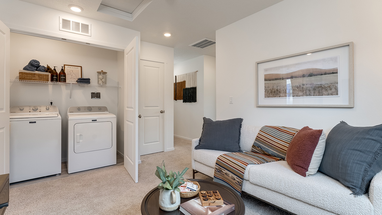 Loft area wall-to-wall carpet