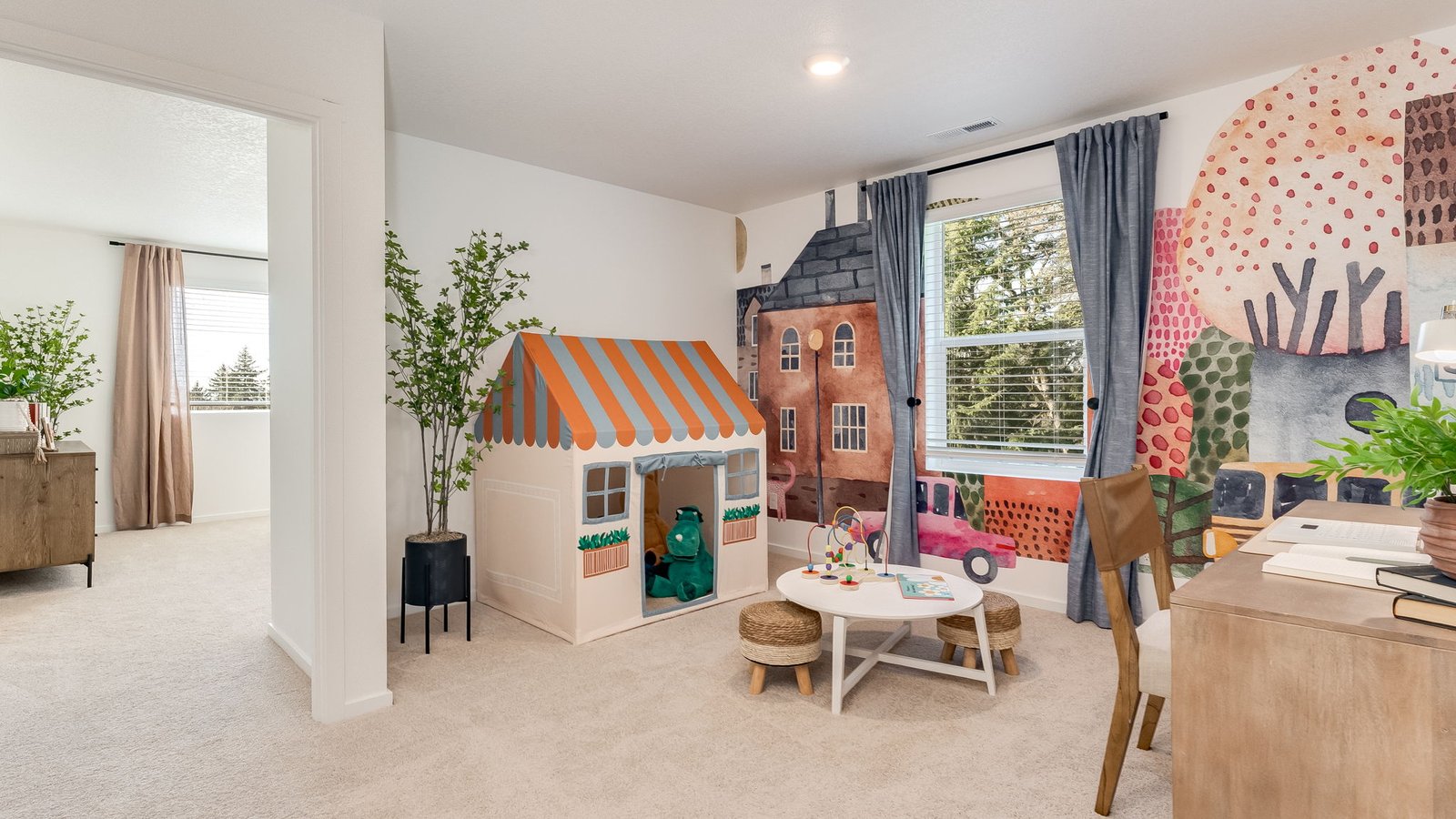 Loft area wall-to-wall carpet