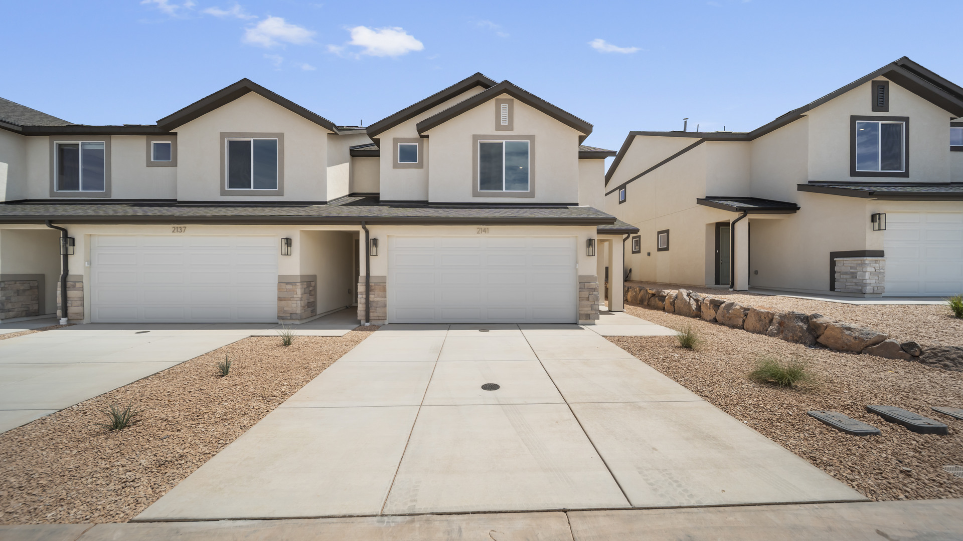 2213 S Wolverine Way #2460 exterior