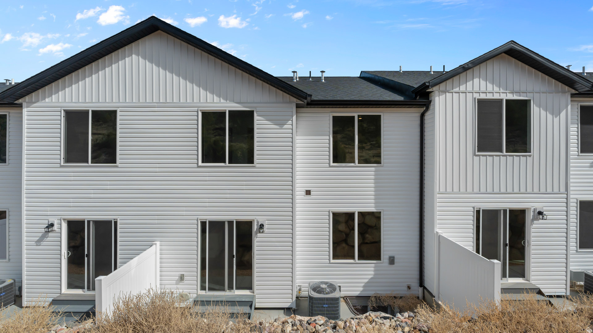 Back of Oakridge townhome.